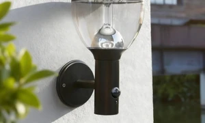 Luminaire solaire 12V PIR : fiable ou gadget