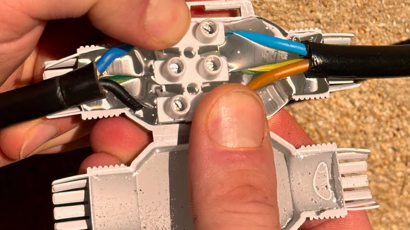 Connecteur étanche IP68 Betty 4 Raytech : avis et test