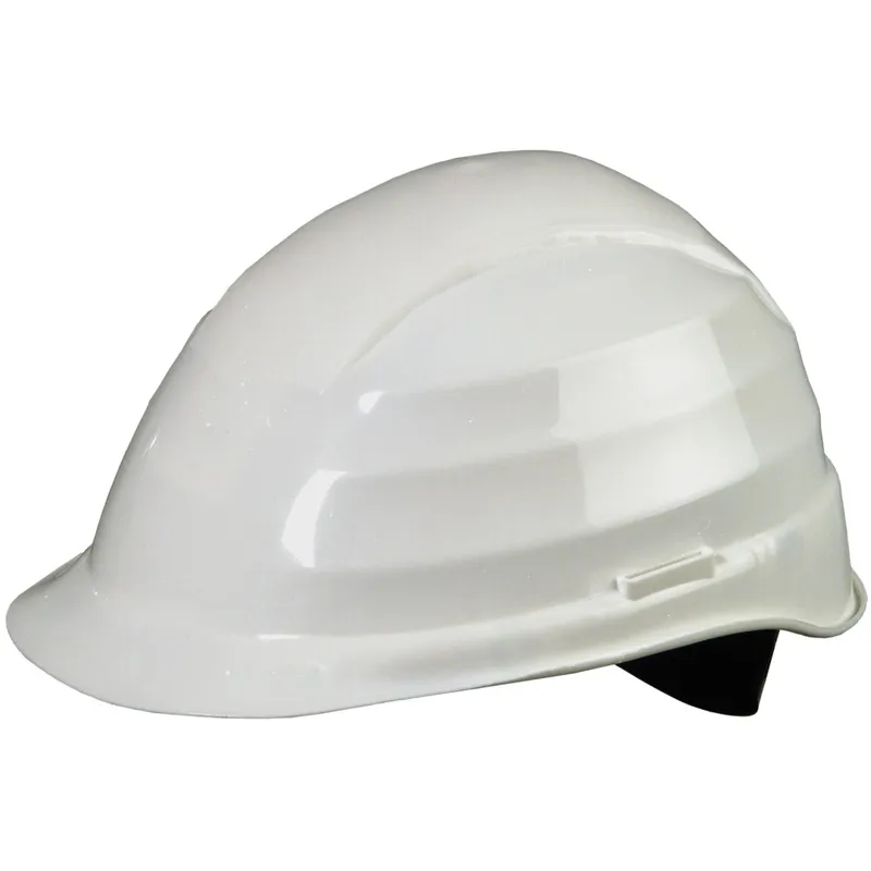 Casque d’électricien : la norme EN 50365