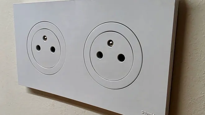 Schneider Odace 2011 vs 2025 : comparatif complet