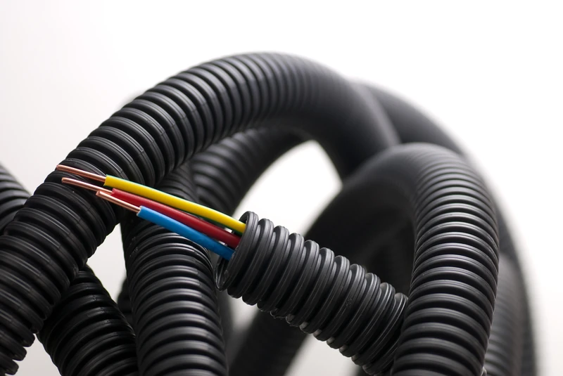 Gaine électrique extérieure : poser