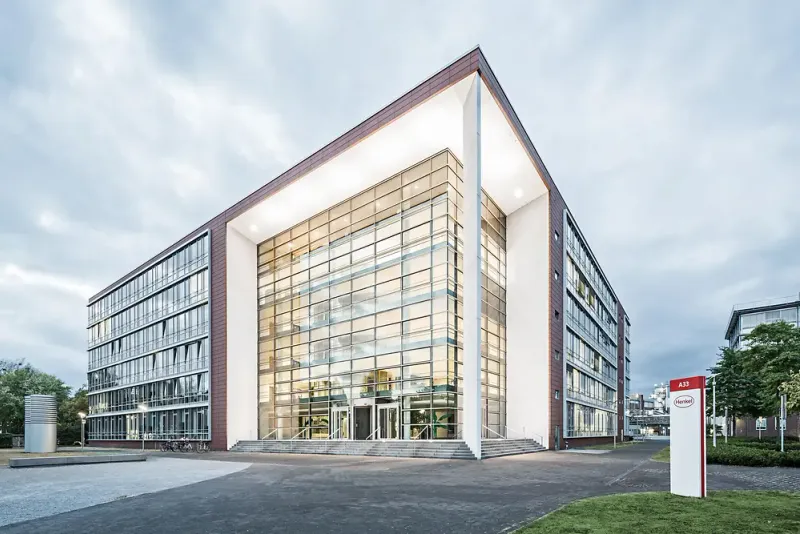 Henkel, Loctite, Pattex, Rubson : l'empire des colles