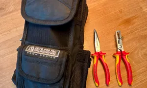 Sacoche d’électricien : laquelle tient