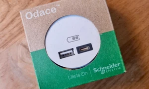 Prise USB-C murale : comparatif Legrand et Schneider
