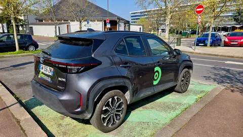 Astuces : recharger son véhicule électrique en déplacement