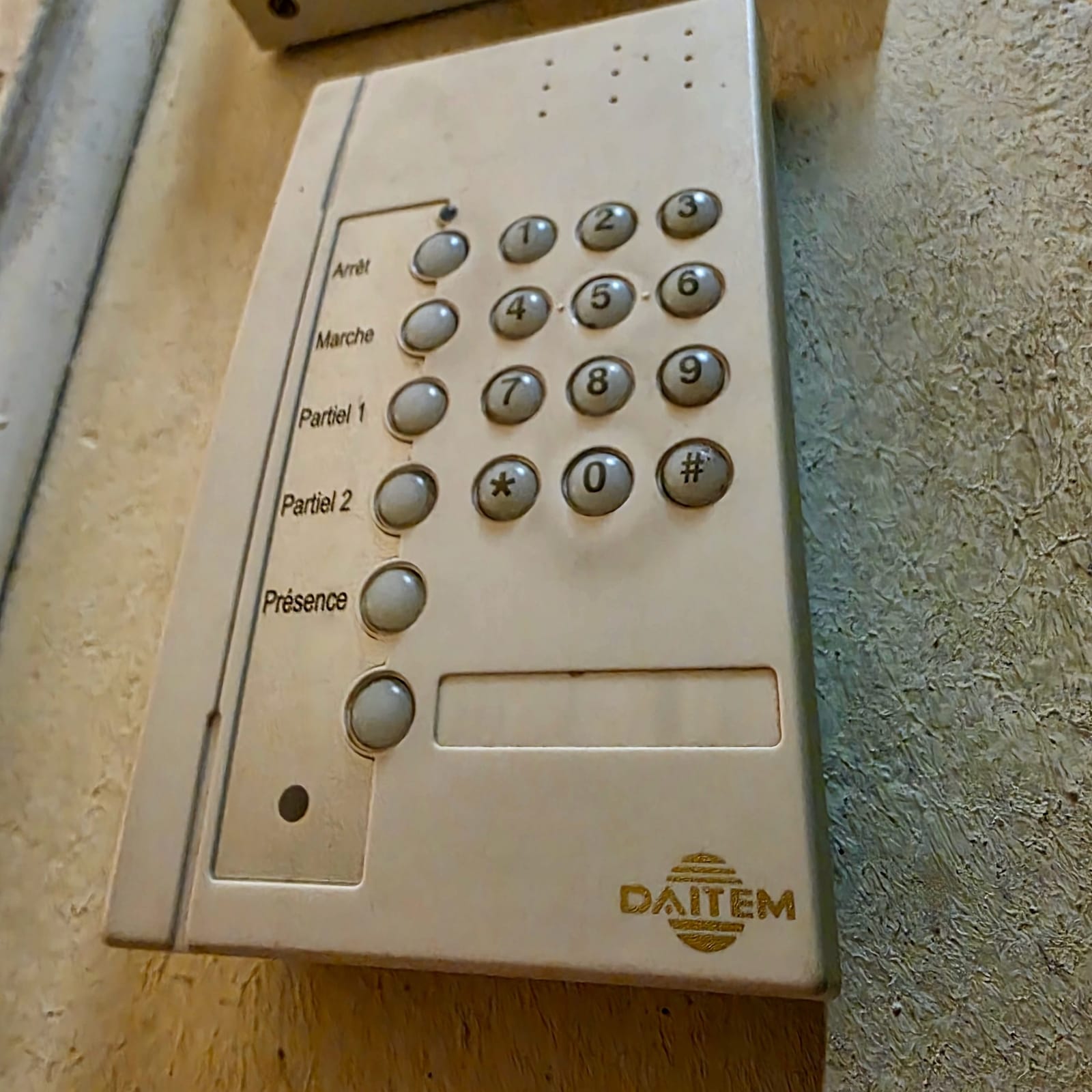 Ancien clavier d’alarme Daitem extérieur