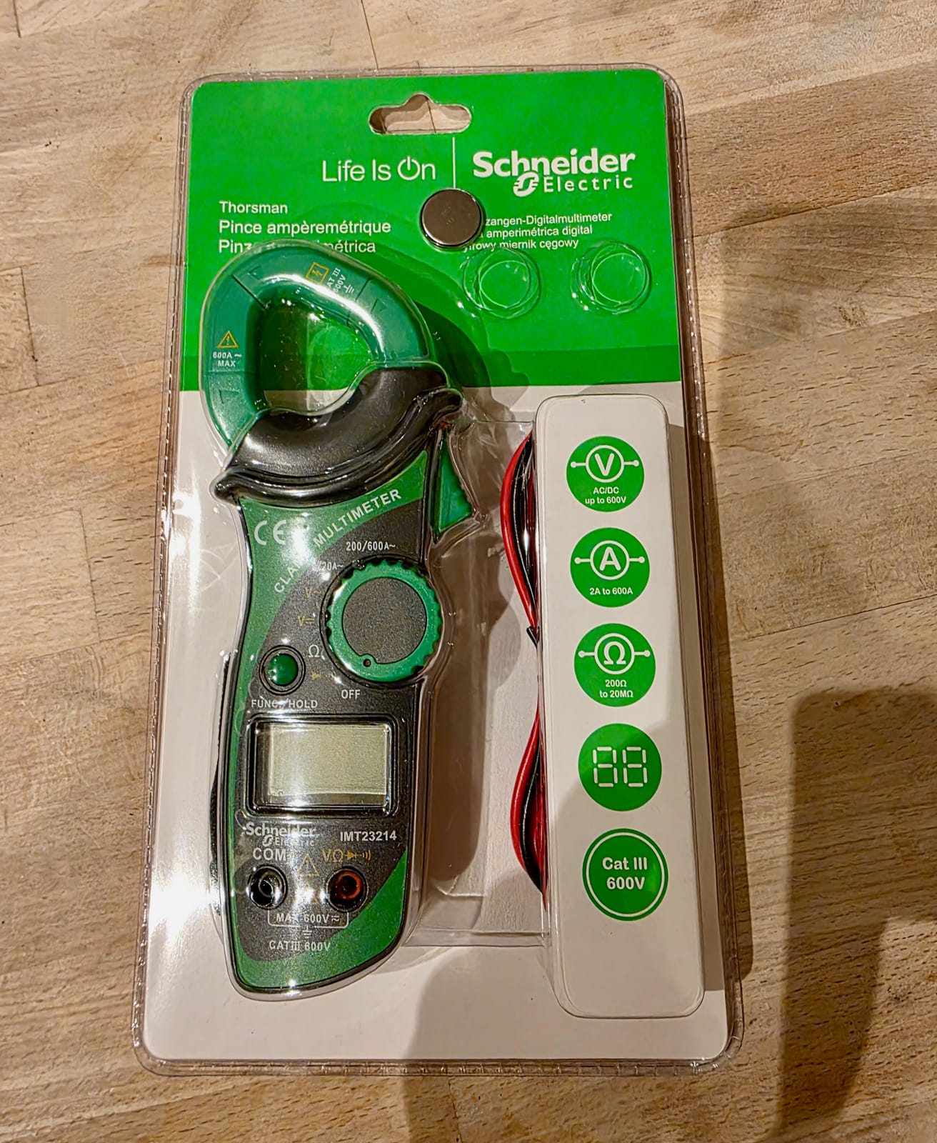 Pince ampèremétrique Schneider Thorsman 600 V CAT III dans sa boîte