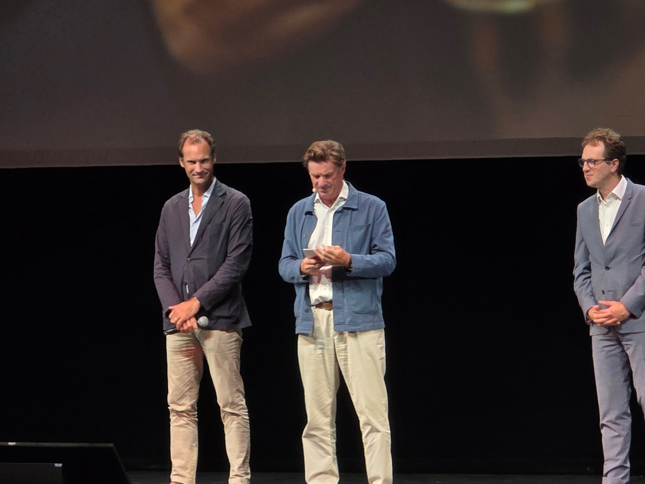 Remise de diplômes sur la scène du Théâtre Mogador lors de la cérémonie 2026