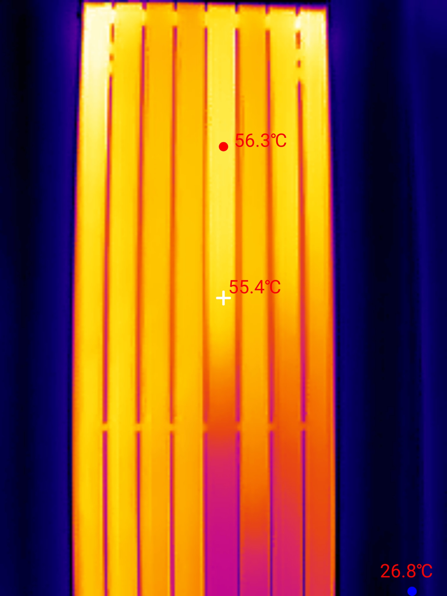 Termograma de un radiador de agua caliente realizado con la P3