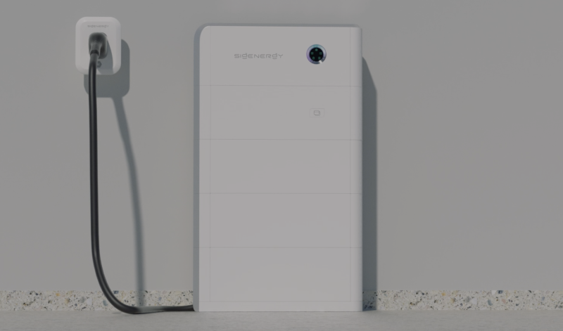 Borne V2X Sigenergy murale avec son câble de recharge