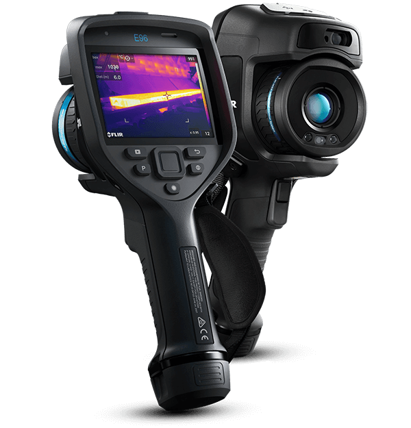 Caméra thermique FLIR E96 montrée de face et de trois quarts avec son objectif