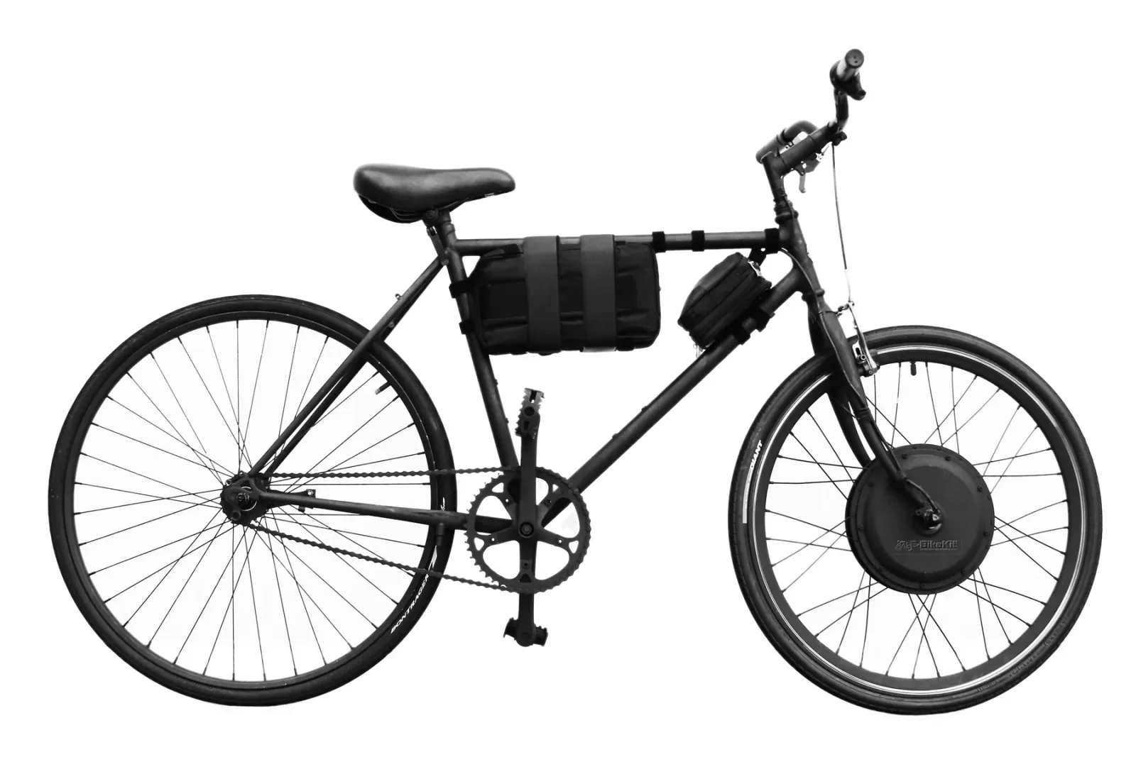 Vélo électrique avec batterie fixée sur le cadre