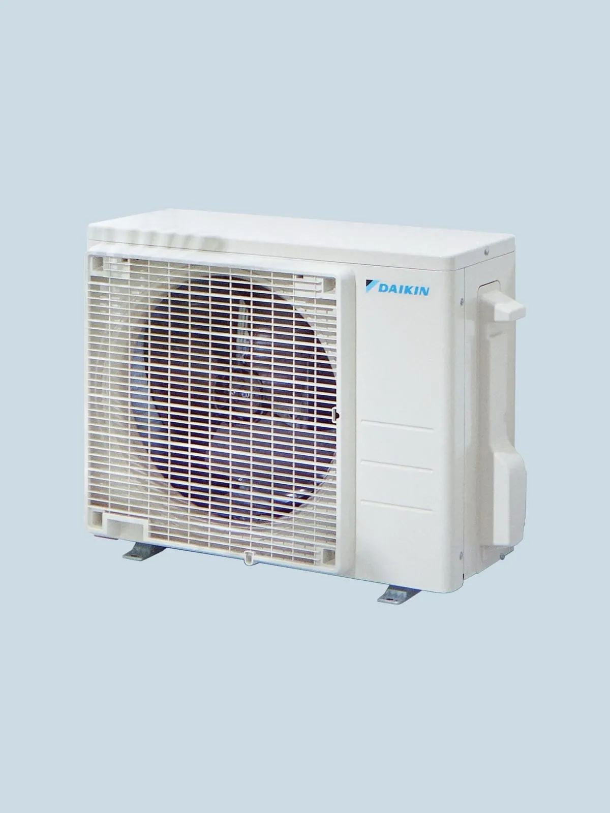 Unité extérieure Daikin Sensira associée à un système de climatisation au R32