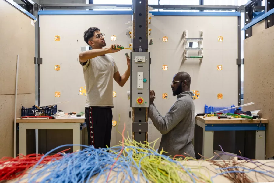 Plateau technique de formation pour apprentis électriciens