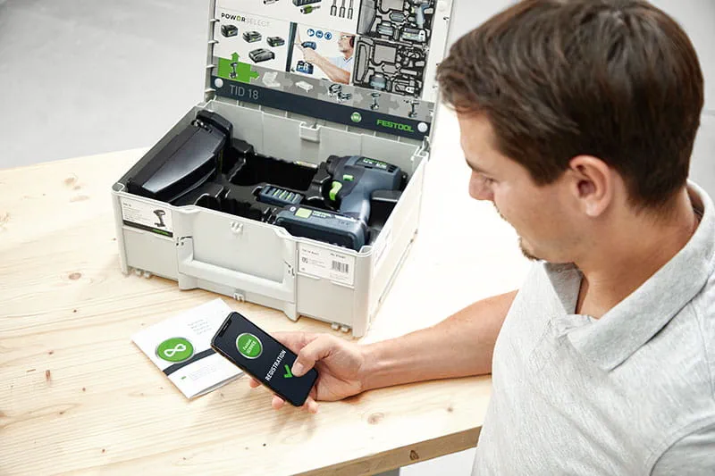 Visuel officiel Festool annonçant la Garantie all-inclusive avec garantie totale de 3 ans