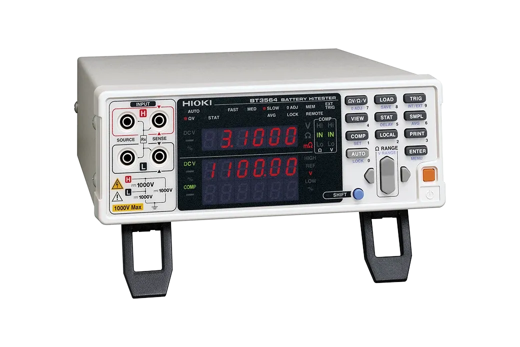 Testeur de batteries Hioki BT3564 avec bornes quatre fils et afficheurs de résistance et tension