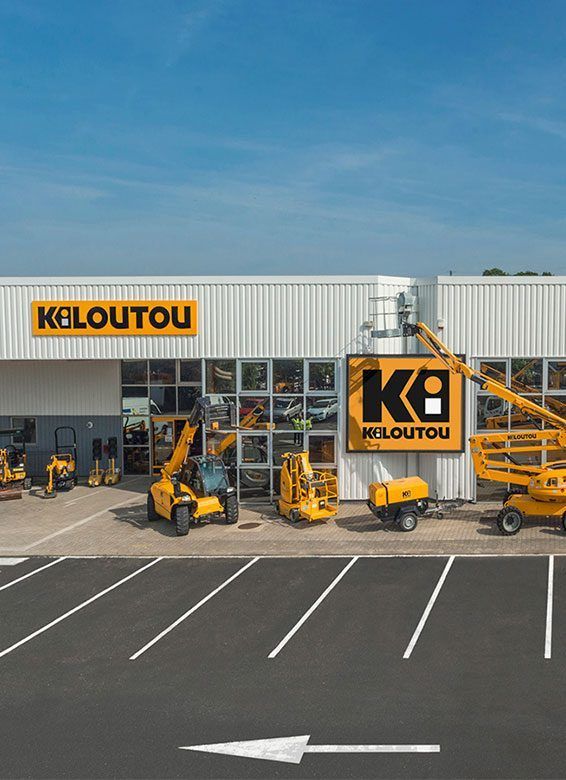 Visuel du groupe Kiloutou montrant ses équipes et son réseau d’agences