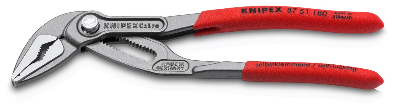 Une pince multiprise KNIPEX Cobra 87 51 180 à poignées rouges est présentée de profil sur fond blanc.