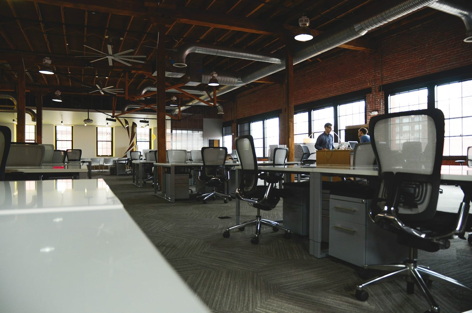 Espace de travail présenté sur le portail carrières officiel de Legrand