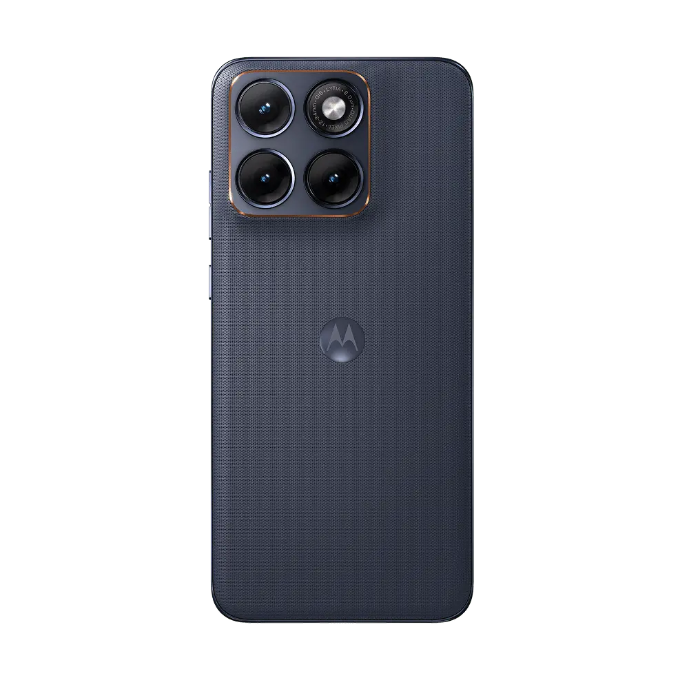 Vue arrière d'un smartphone Motorola bleu foncé avec une finition texturée et un bloc de quatre capteurs photo.