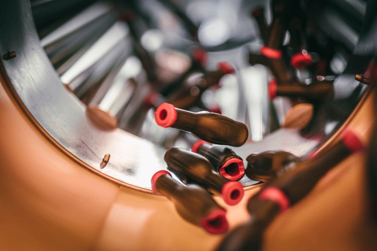 Chaîne de production de tournevis dans l’usine Facom d’Arbois