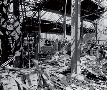 Atelier SAM endommagé lors du bombardement de Saint-Étienne en 1944 selon la légende de la chronologie de l’entreprise