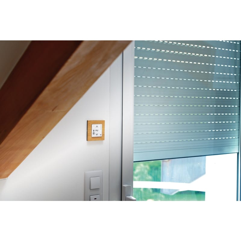 Volet roulant Somfy piloté avec une commande connectée