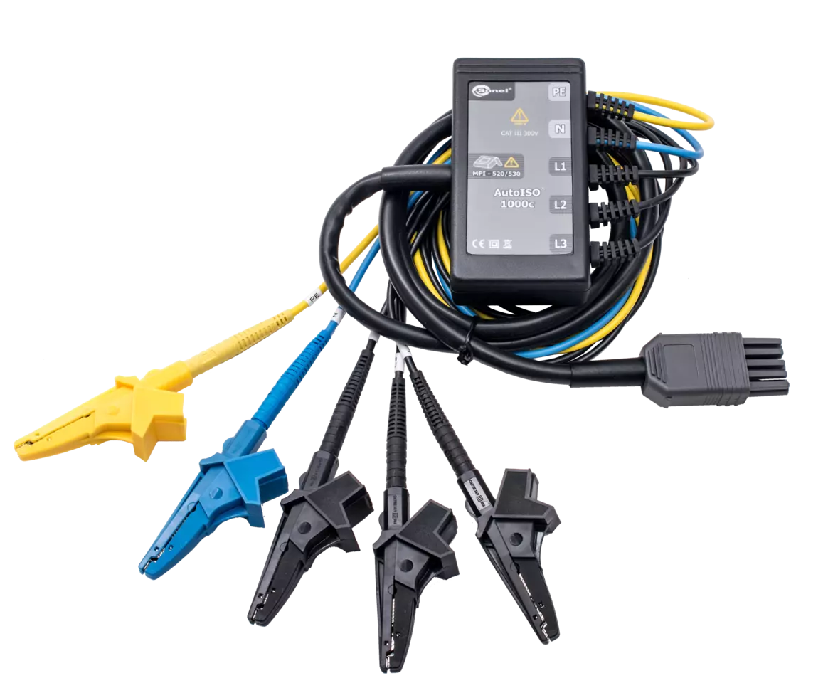 Adaptateur Sonel AutoISO-1000C avec son boîtier, ses cordons et ses pinces de raccordement