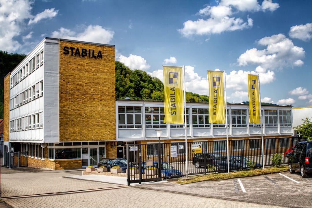 Bâtiment principal de l’usine STABILA à Annweiler, photographié en 2022