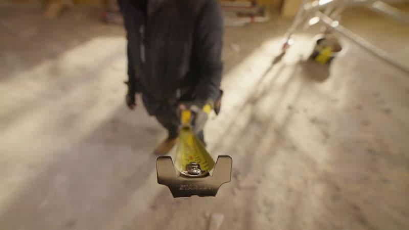 Plusieurs mètres rubans Stanley jaunes de la gamme actuelle