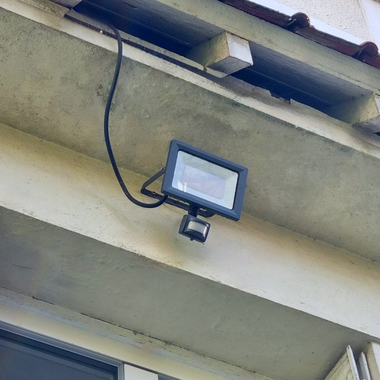 Projecteur 10000 lumens avec détecteur PIR extérieur